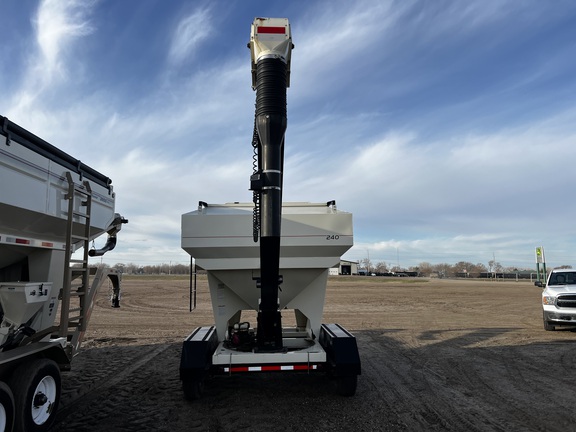  Friesen 240 - Photo4