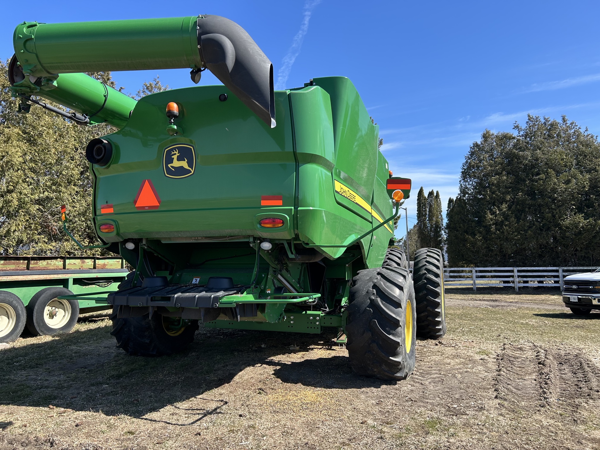 2017 John Deere S670 Image 5