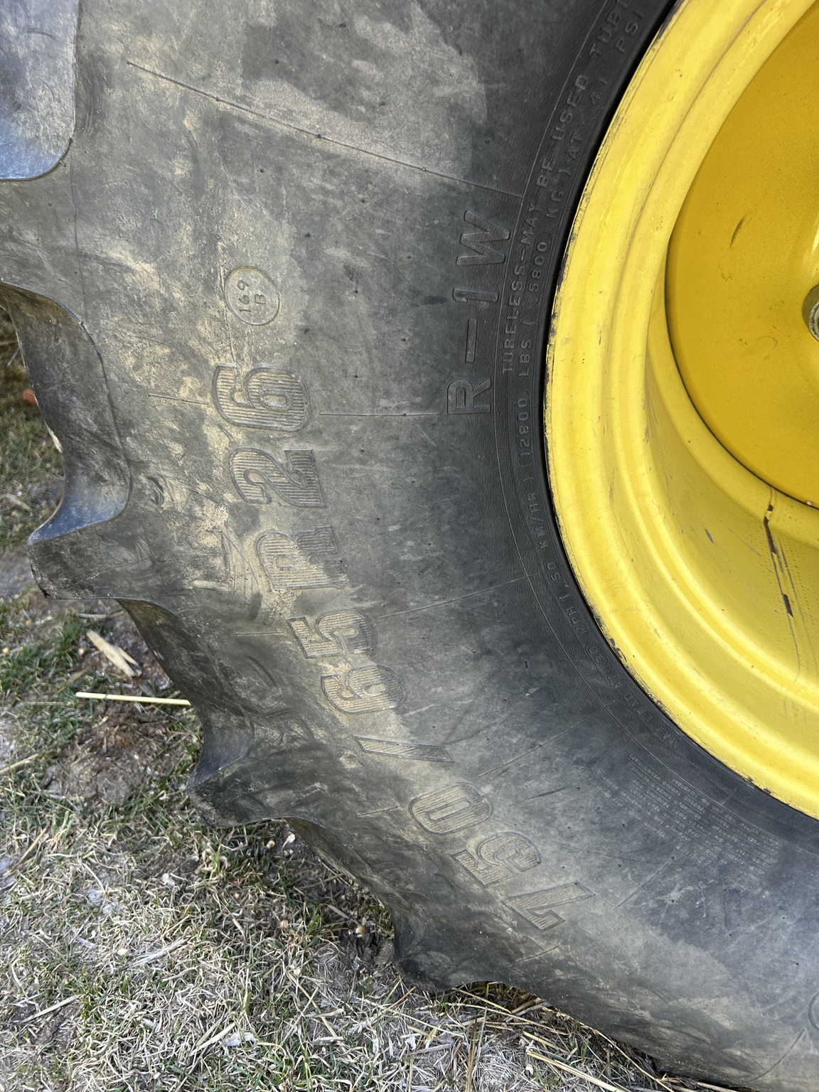 2017 John Deere S670 Image 10