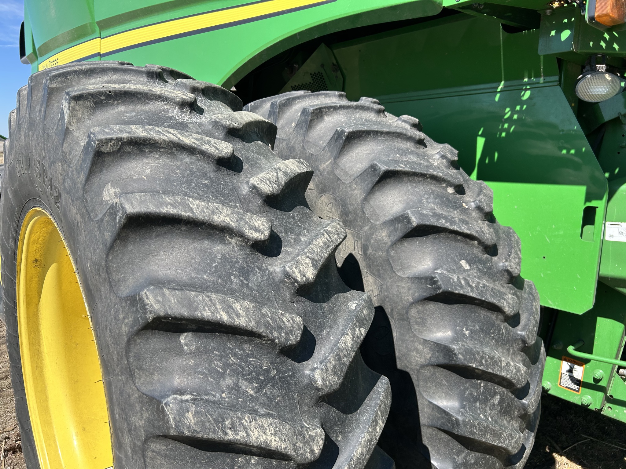 2017 John Deere S670 Image 17