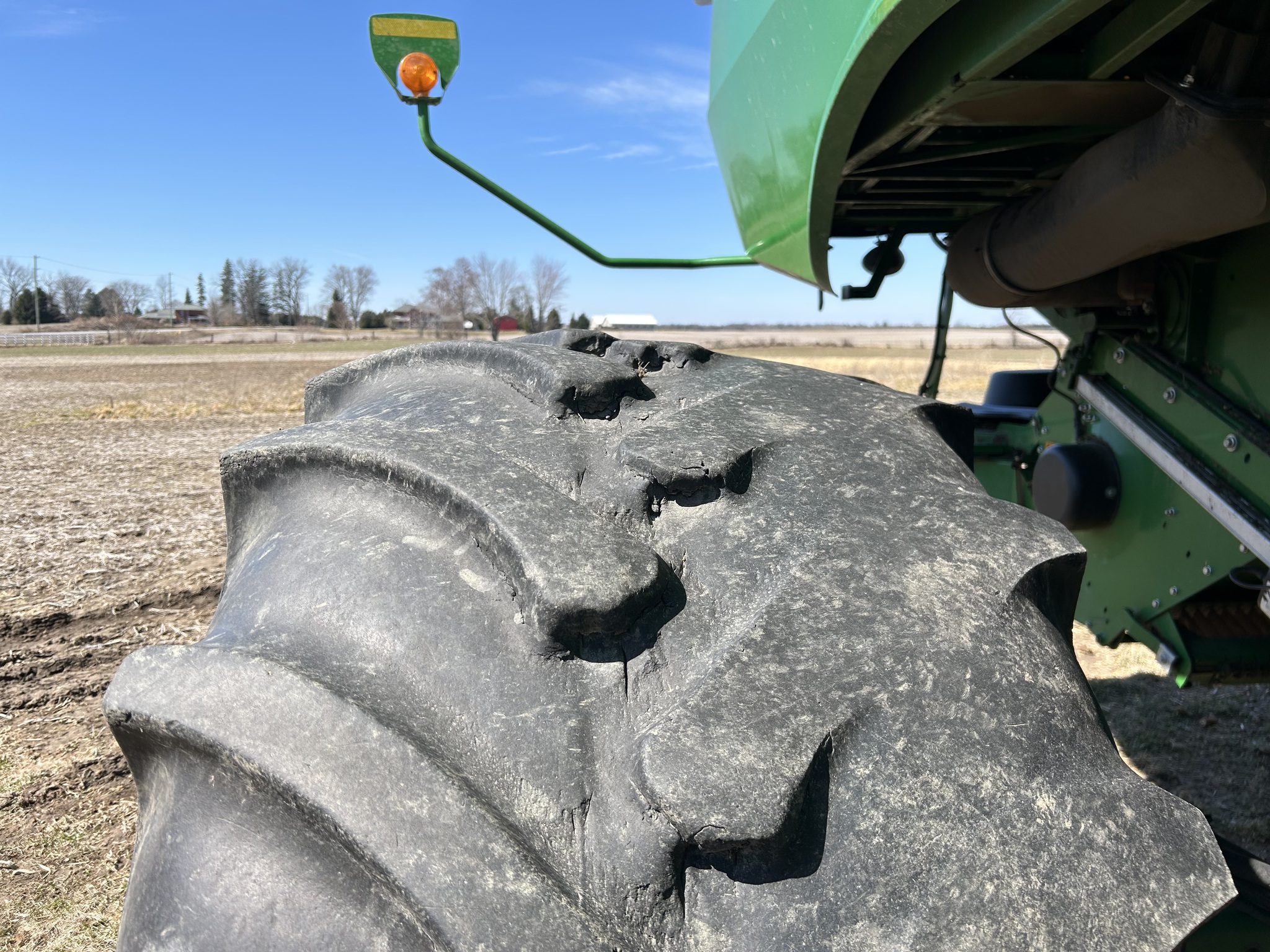 2017 John Deere S670 Image 18
