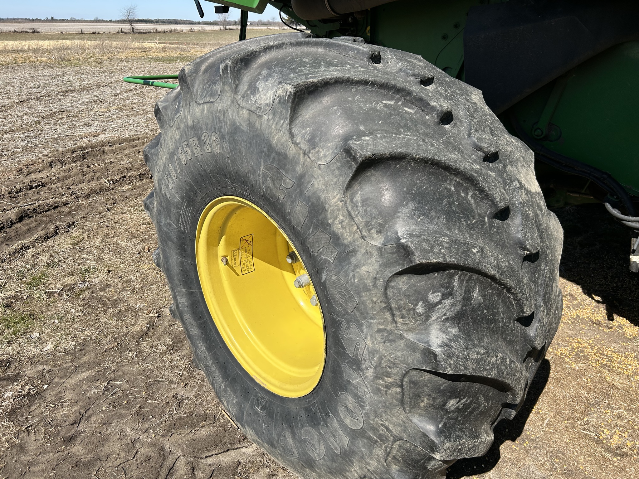 2017 John Deere S670 Image 19