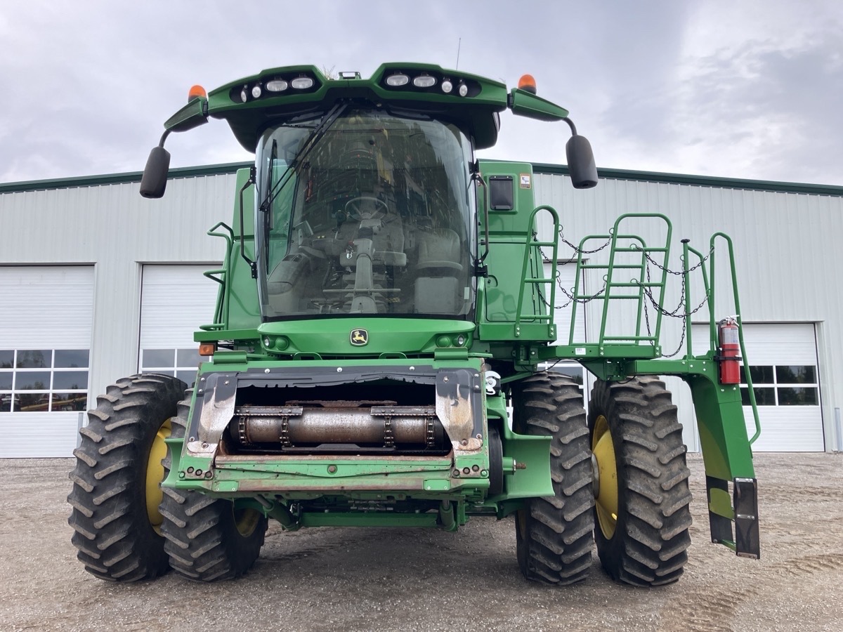 2017 John Deere S670 Image 3