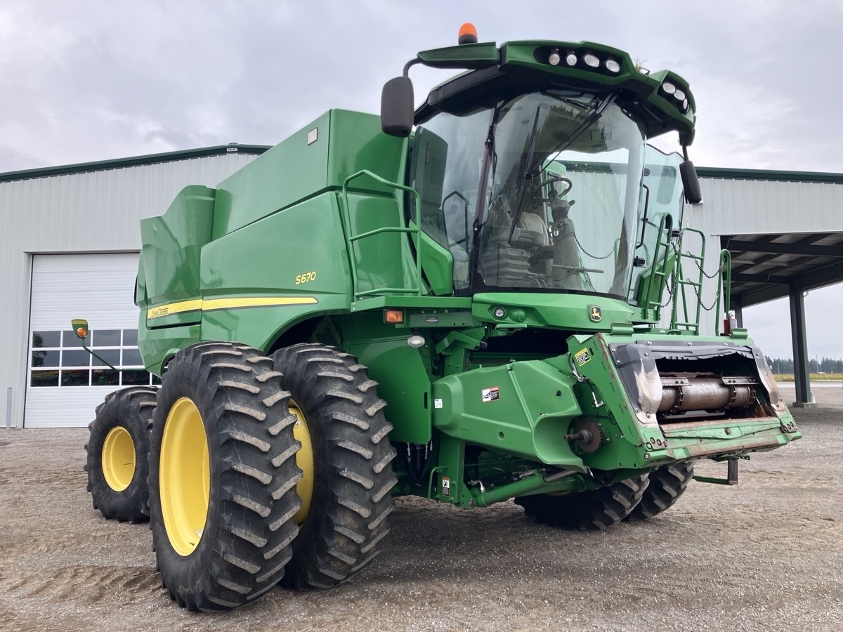 2017 John Deere S670 Image 5