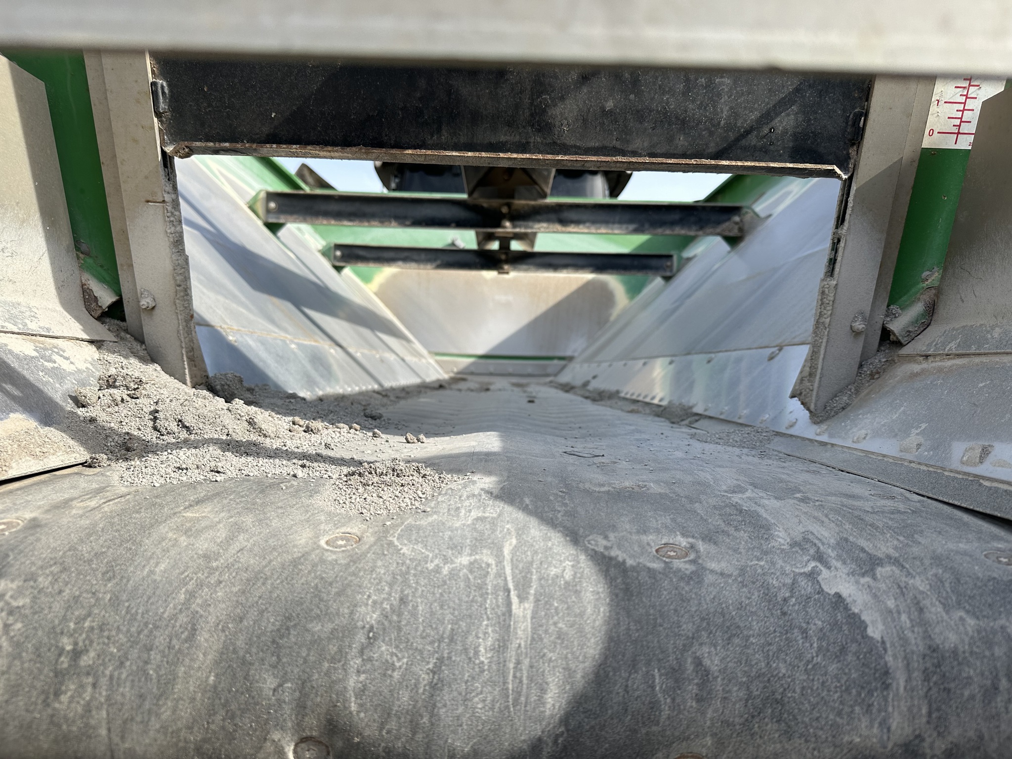 2018 John Deere F4365 Image 2