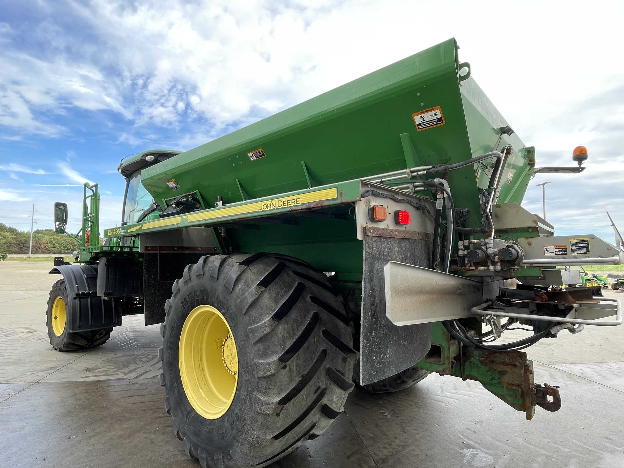 2018 John Deere F4365 Image 5