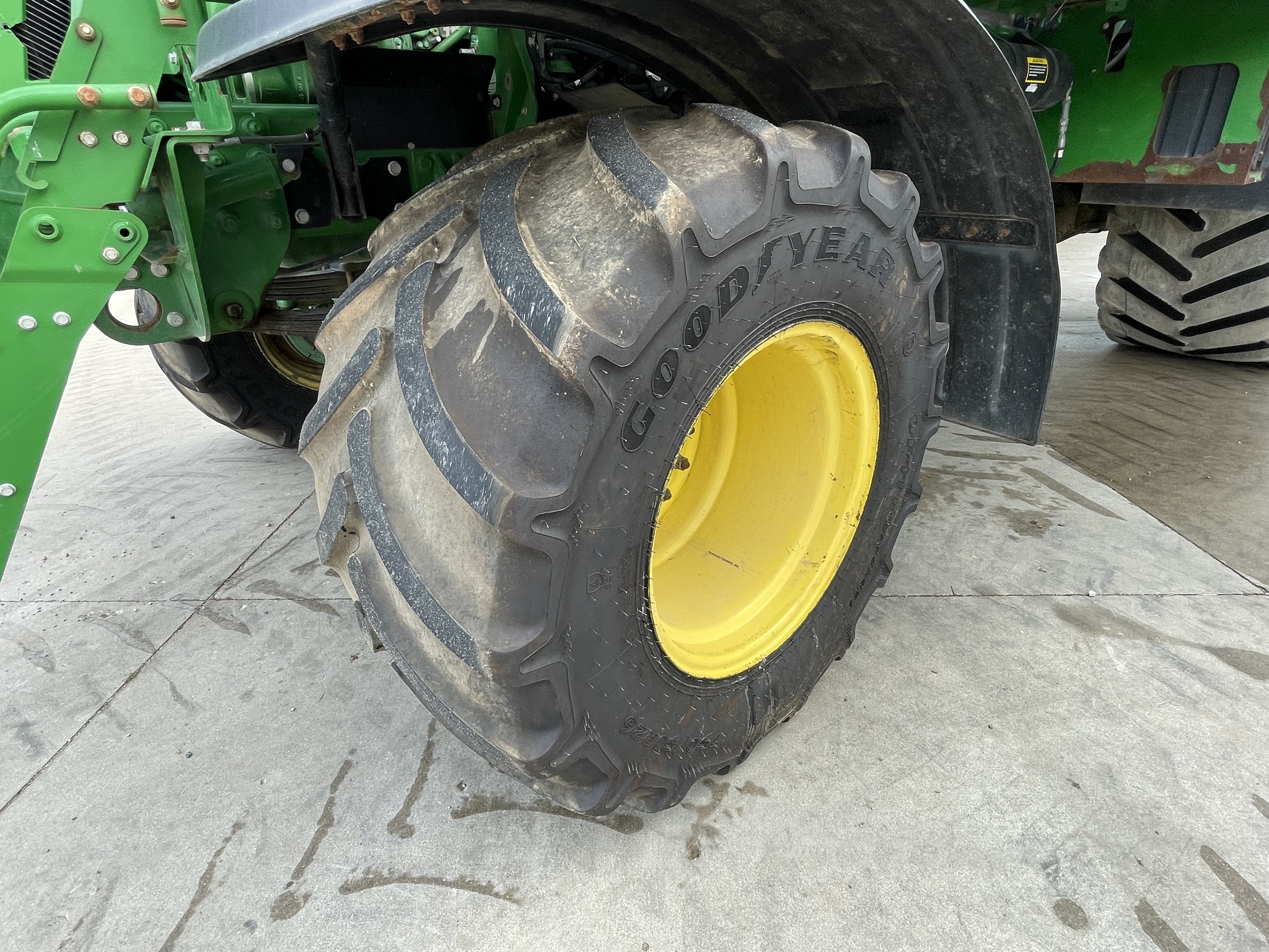 2018 John Deere F4365 Image 10