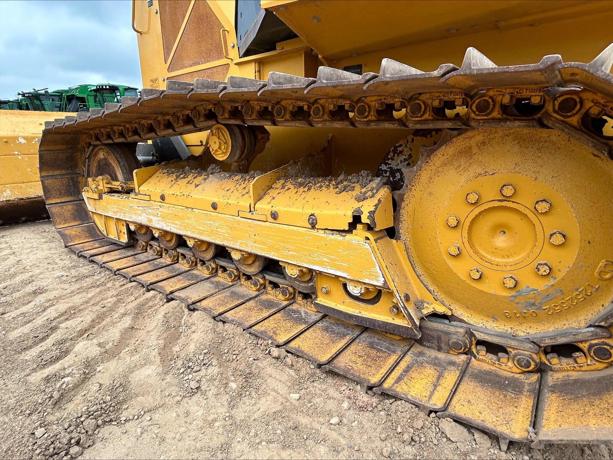 2021 John Deere 450K Image 6