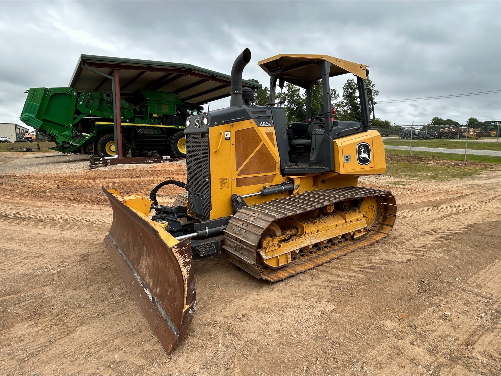 2021 John Deere 450K Image 1