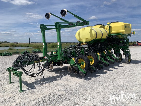 Photo of 2023 John Deere 1775NT