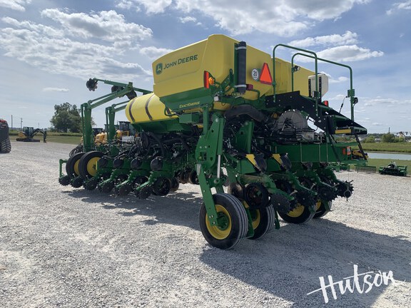 Photo of 2023 John Deere 1775NT