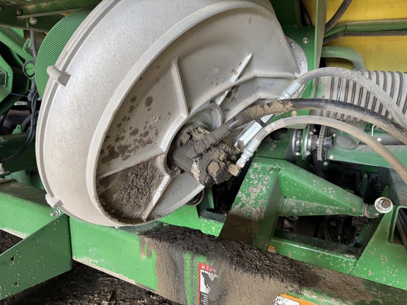 2014 John Deere 1990 - Photo13