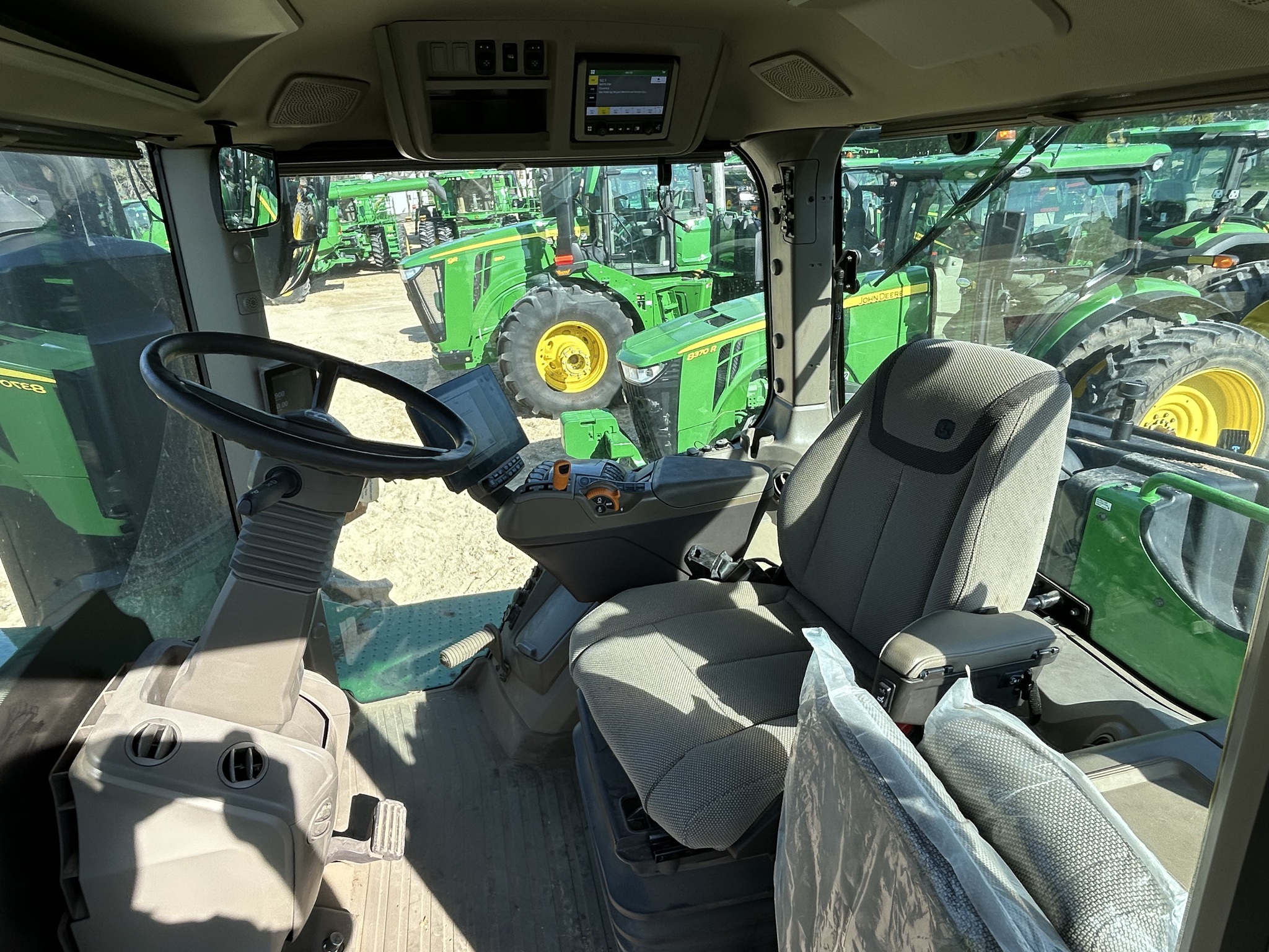  2025 John Deere 9R 590 at Heritage Tractor in Freeport, IL