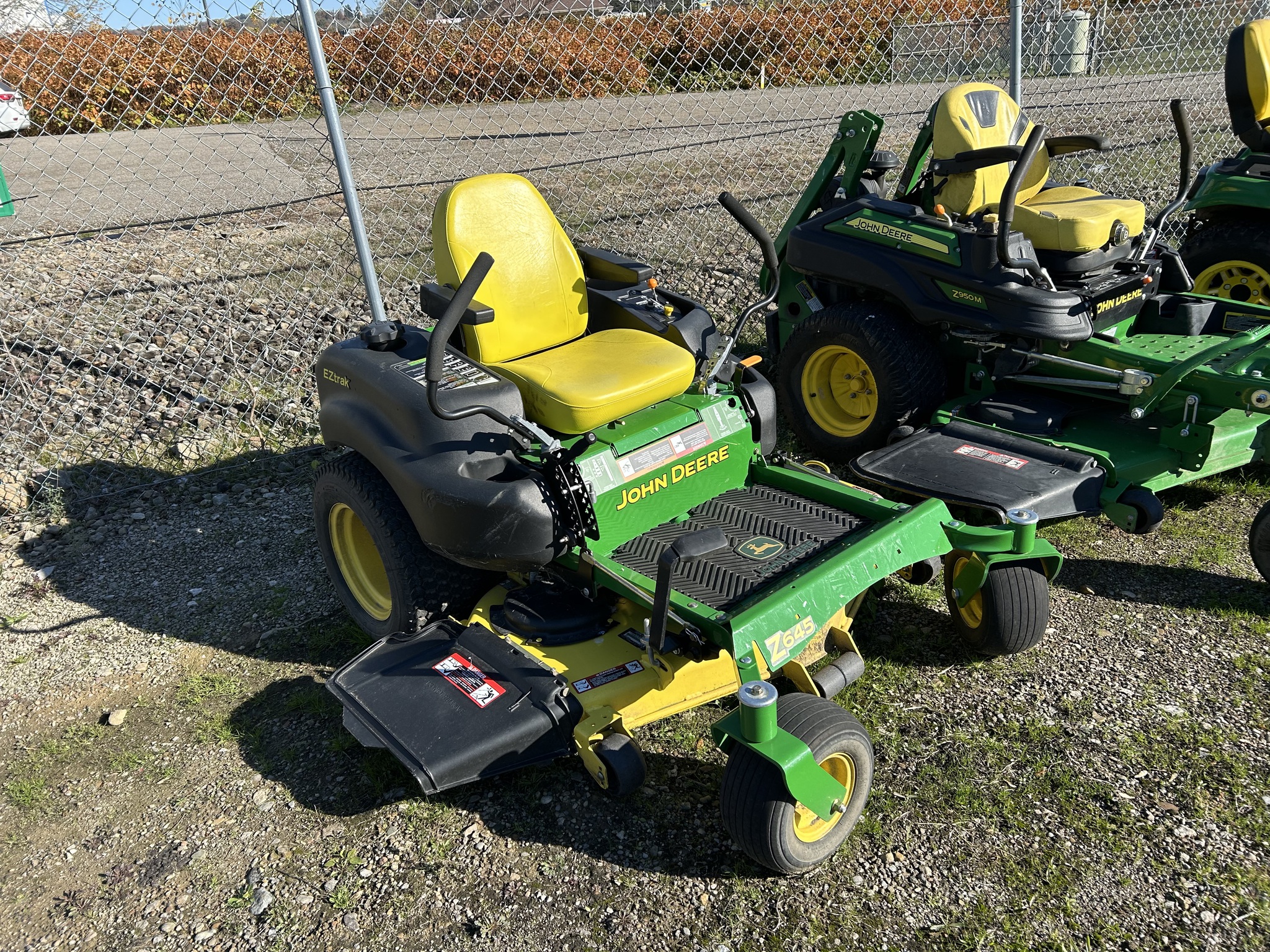 2013 John Deere Z645 Image 3