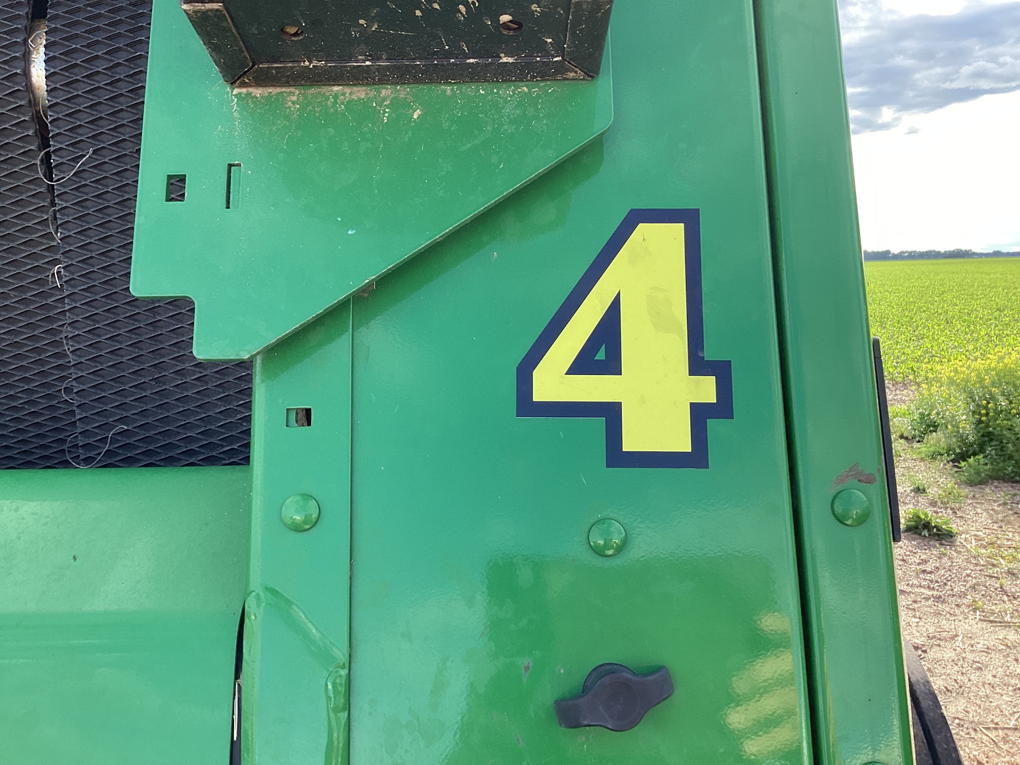 2024 John Deere 561R Image 33