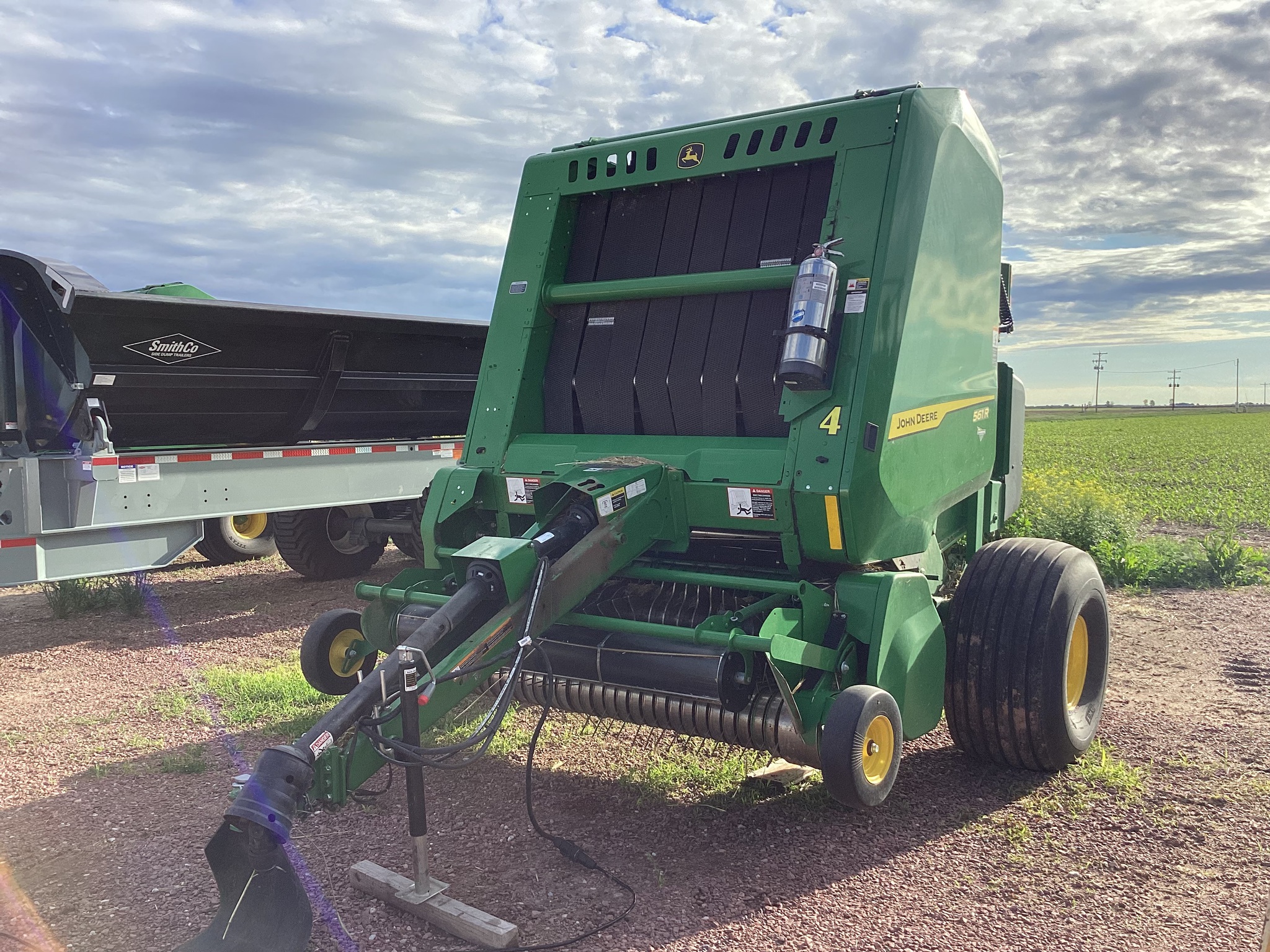 2024 John Deere 561R Image 1