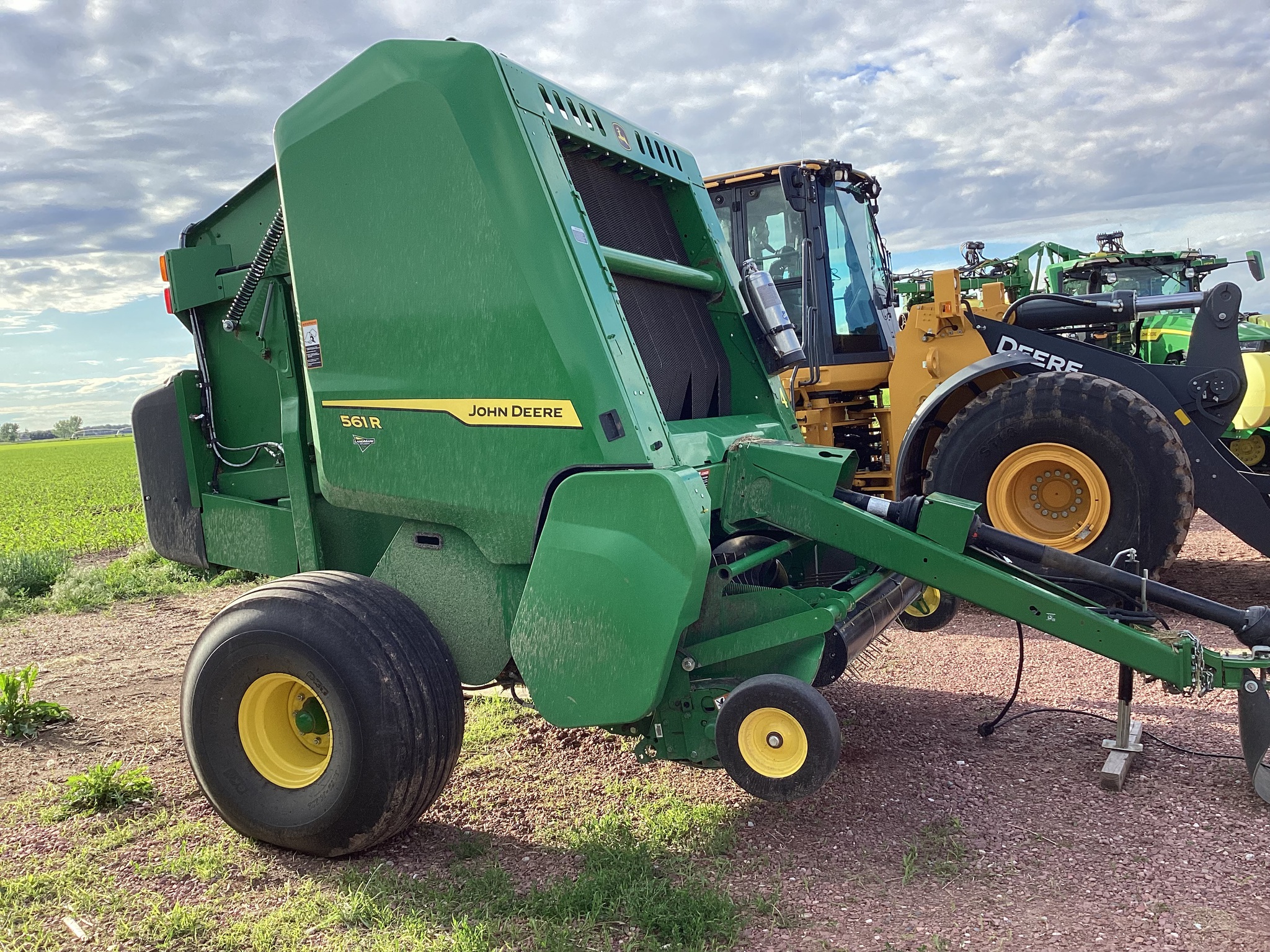 2024 John Deere 561R Image 3