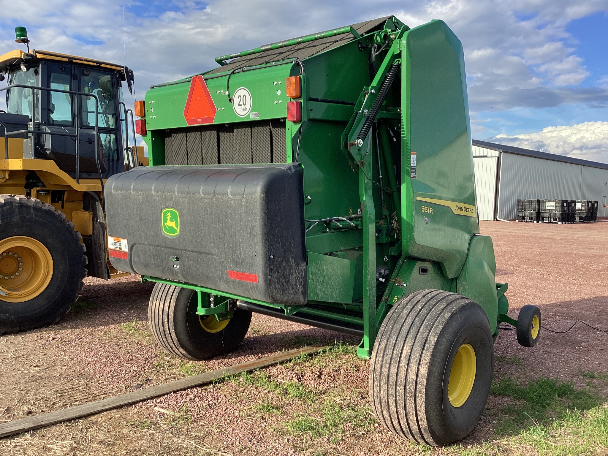 2024 John Deere 561R Image 6
