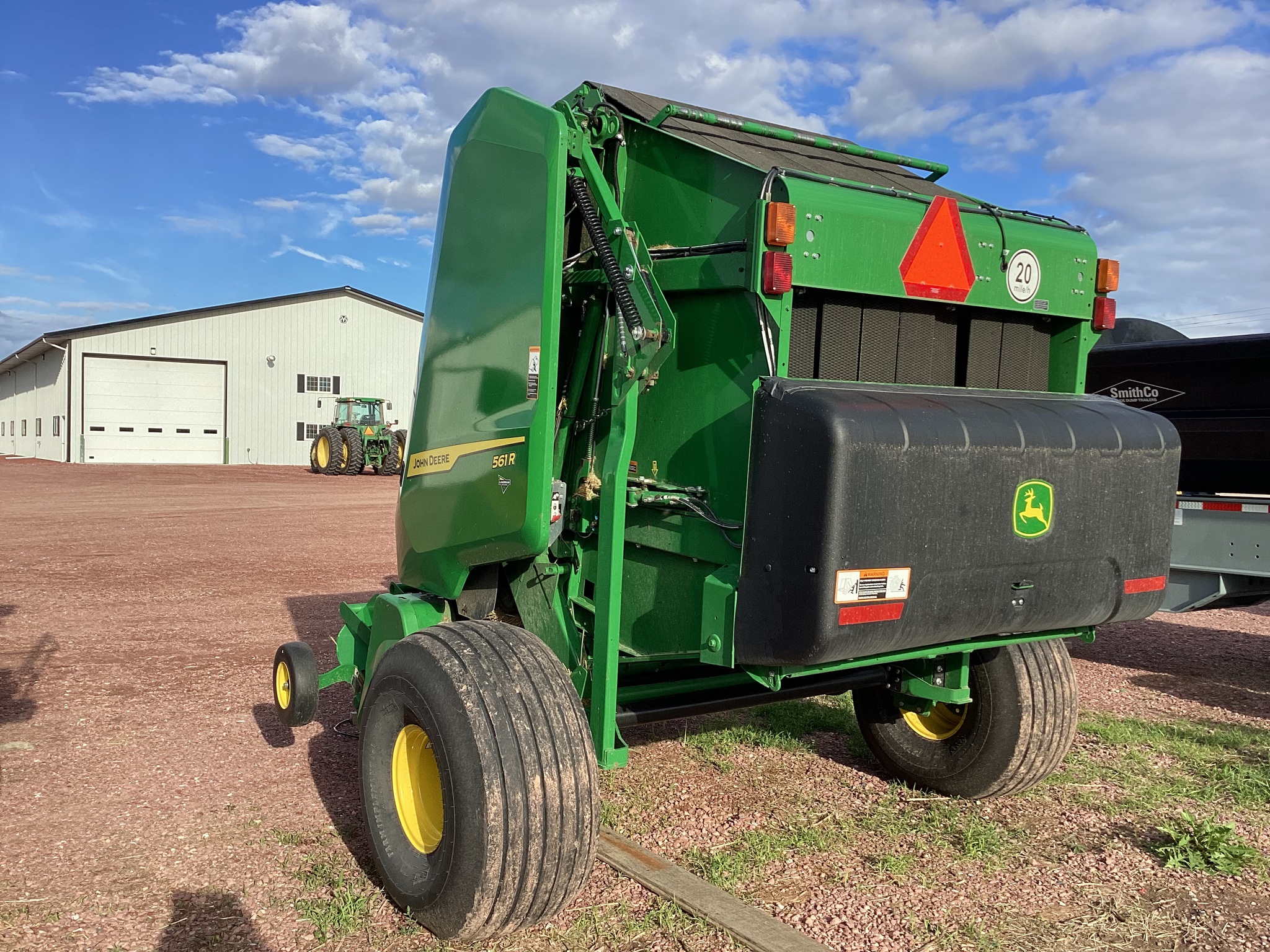 2024 John Deere 561R Image 5