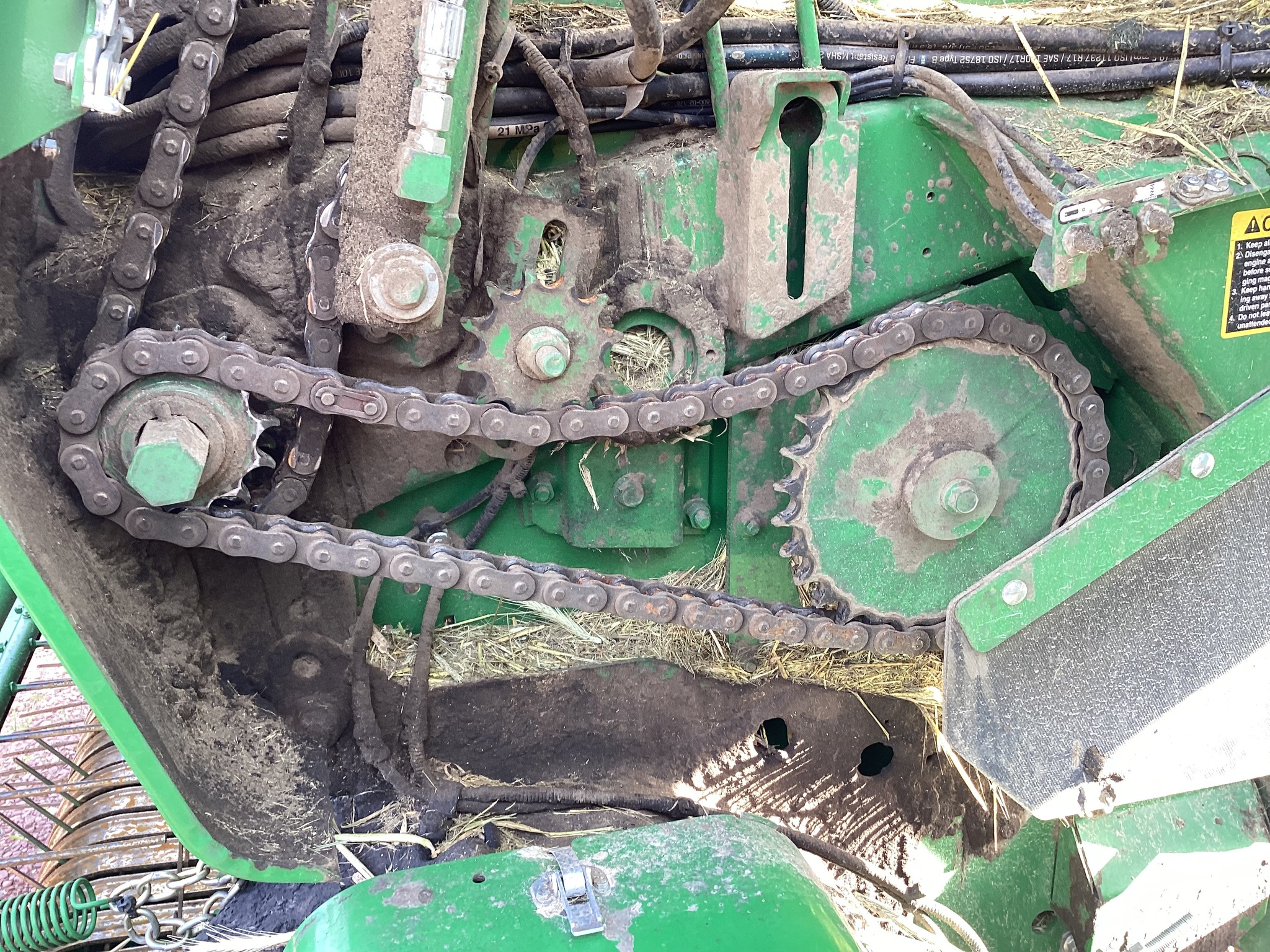 2024 John Deere 561R Image 25