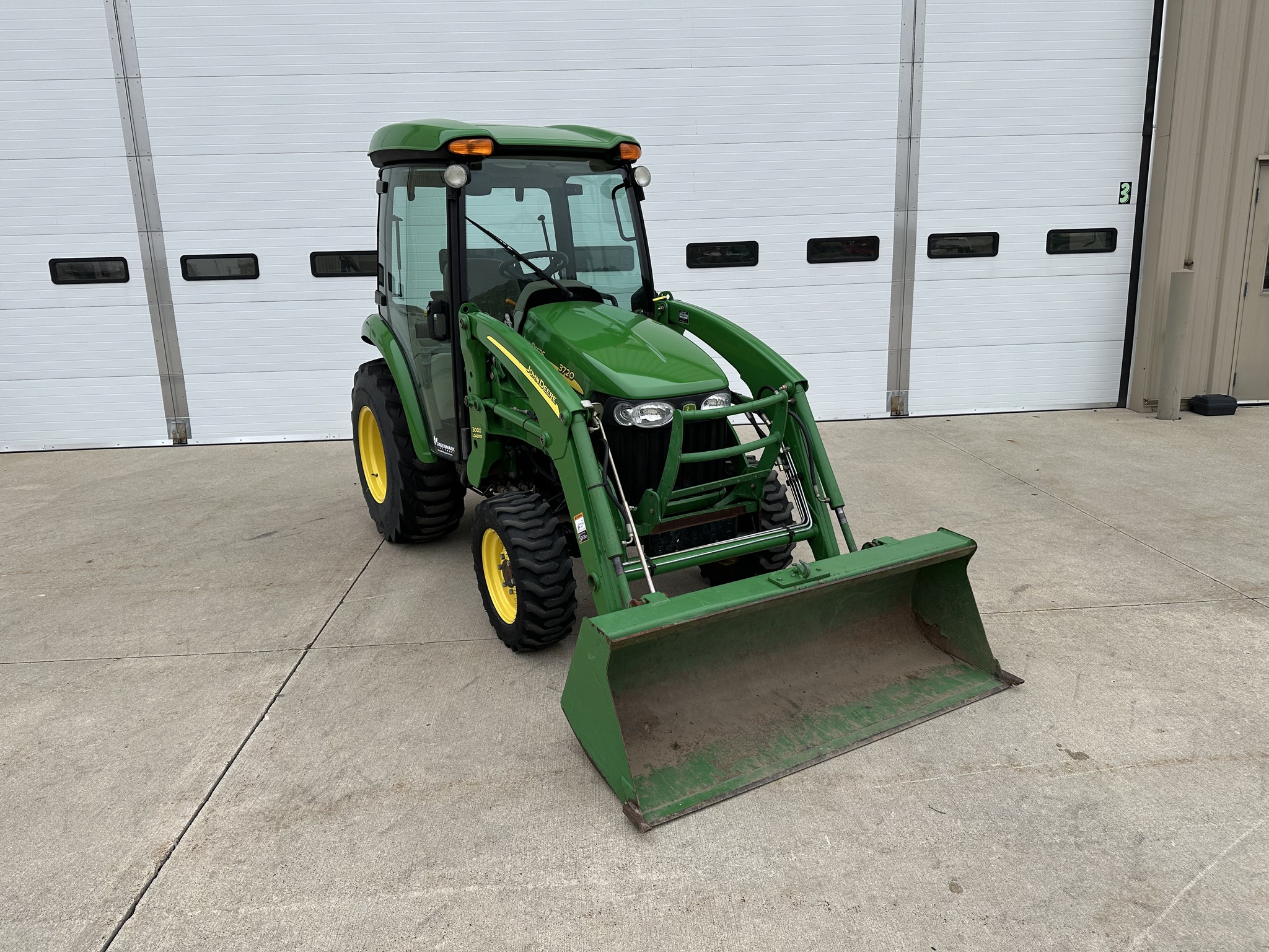 2007 John Deere 3720 Image 6