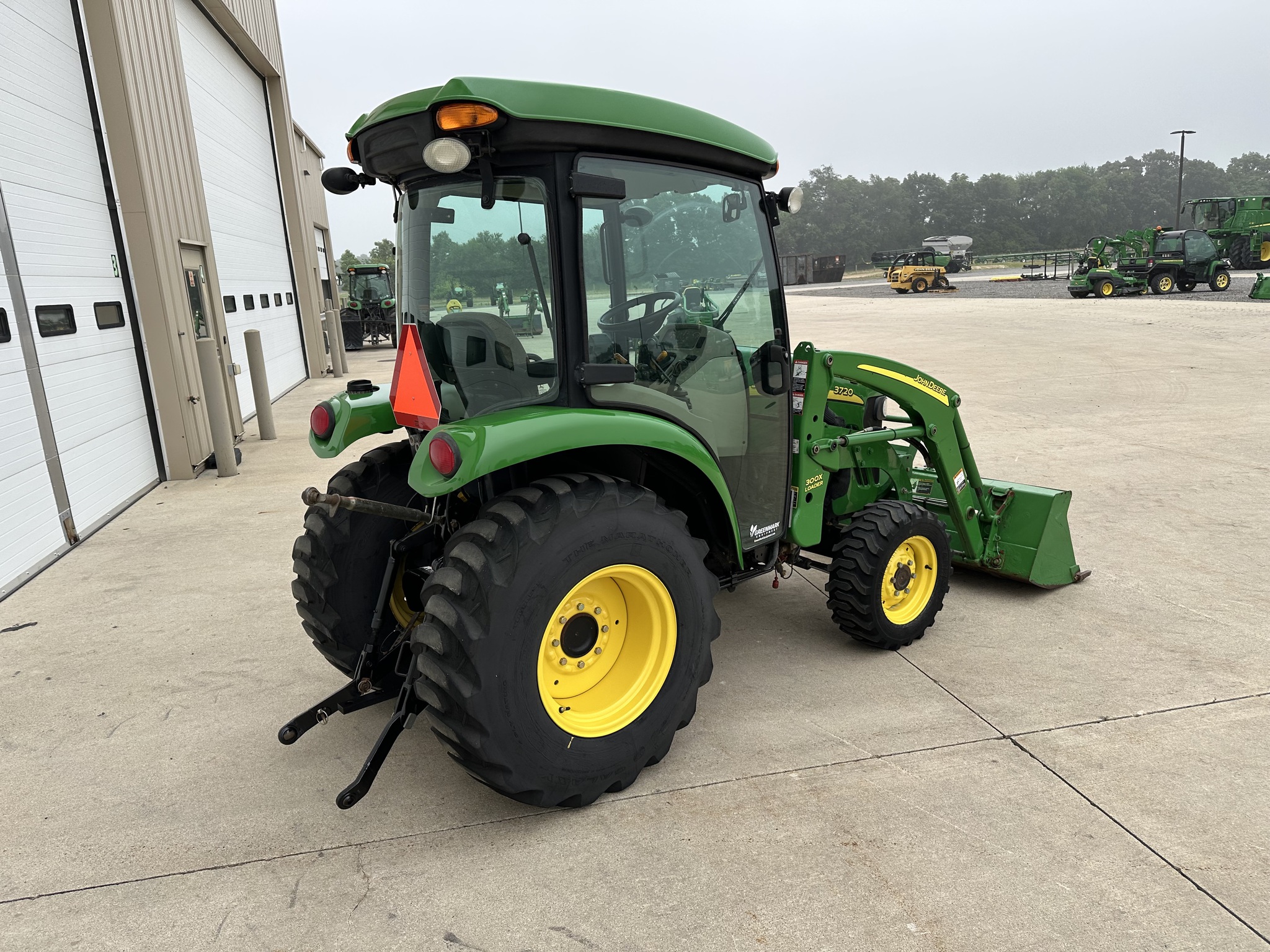 2007 John Deere 3720 Image 3