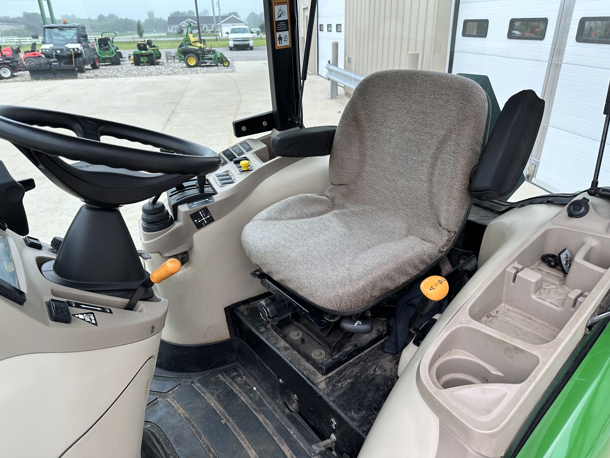 2007 John Deere 3720 Image 12