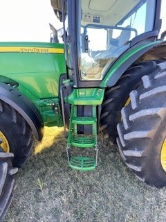 2012 John Deere 8335R Image 9