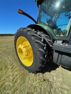 2012 John Deere 8335R Image 7