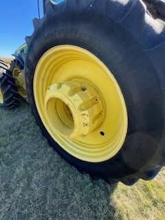 2012 John Deere 8335R Image 12