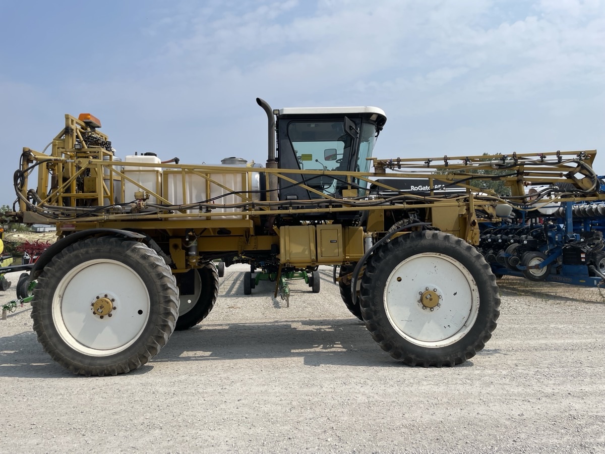 1999 RoGator 854 Image 4