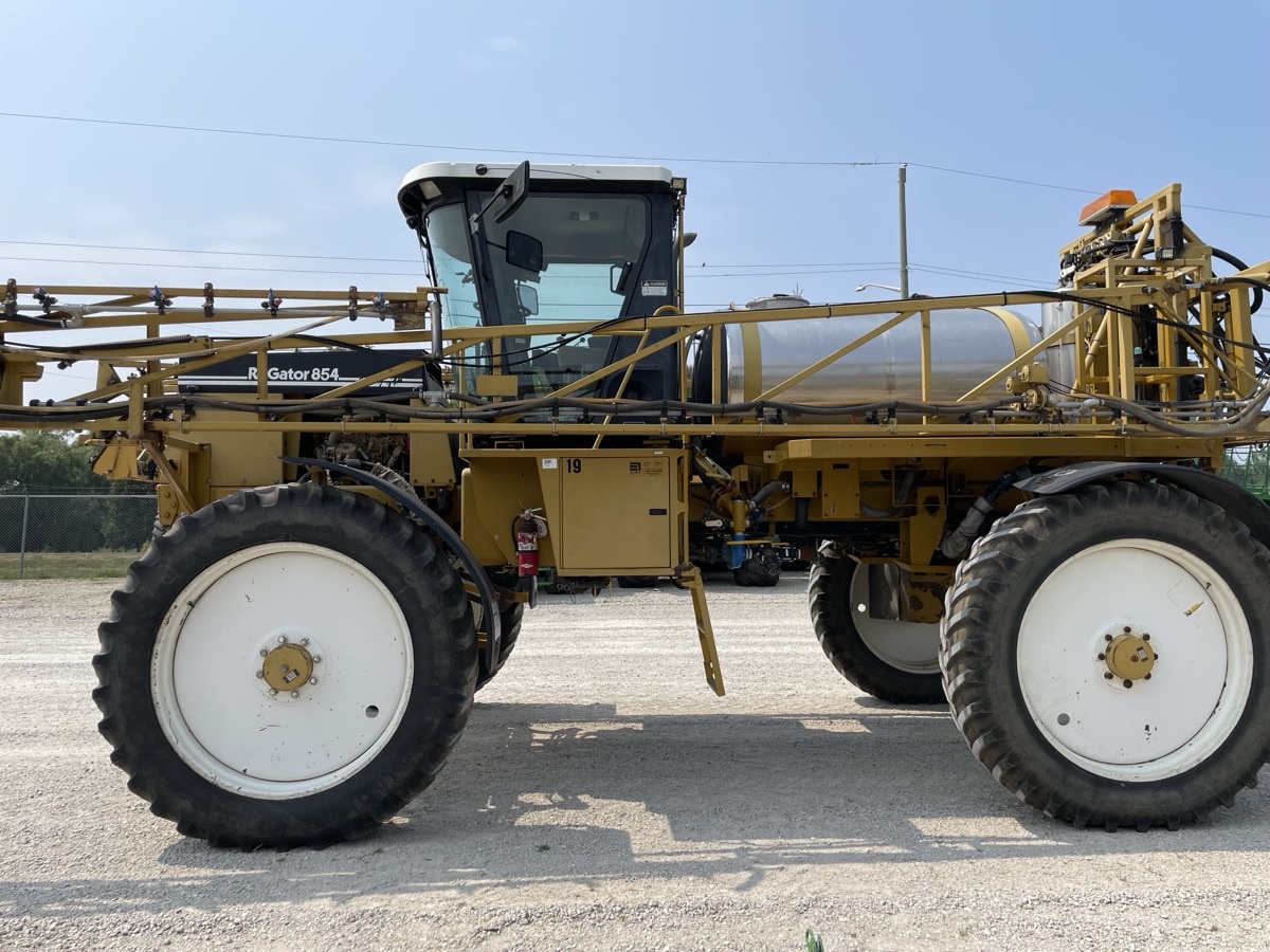 1999 RoGator 854 Image 7