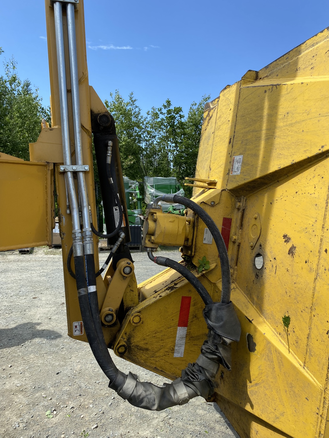 2022 John Deere 6155M Image 20