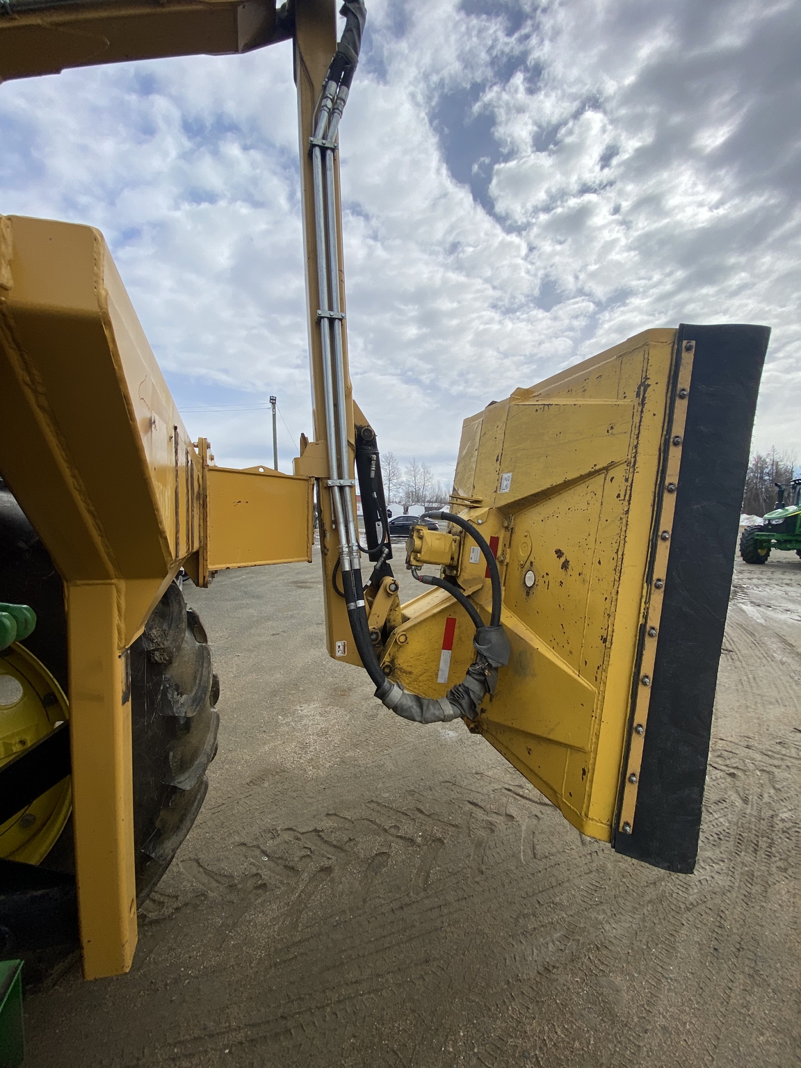 2022 John Deere 6155M Image 12