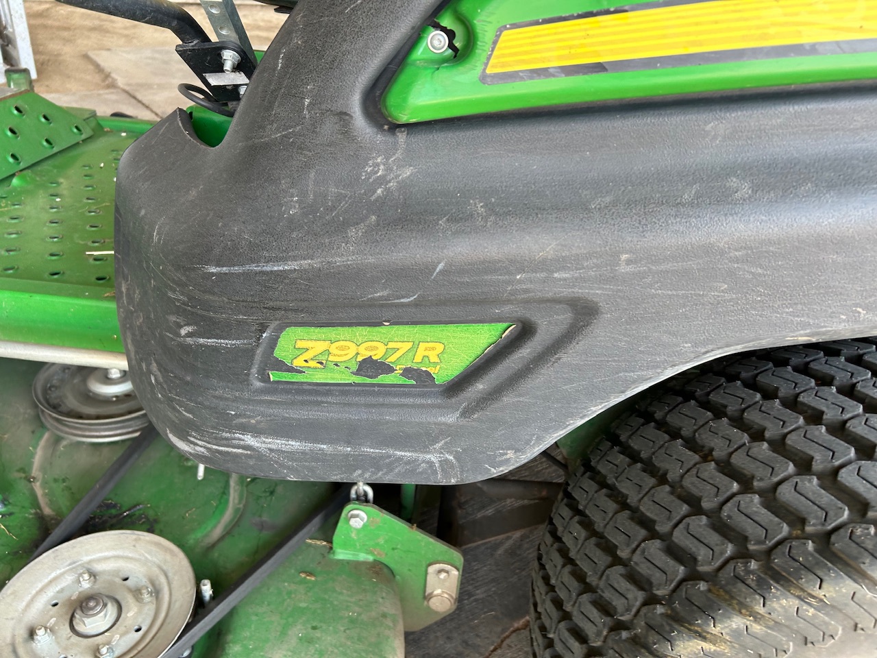  2019 John Deere Z997R at Heritage Tractor in Streator, IL