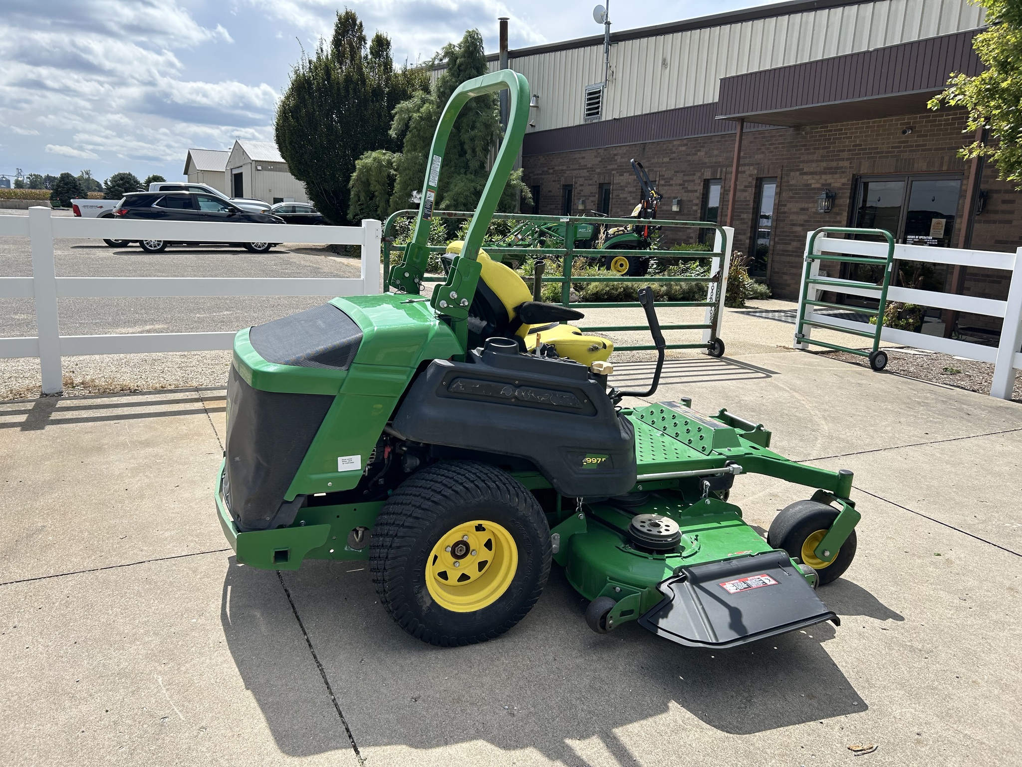  2019 John Deere Z997R at Heritage Tractor in Streator, IL