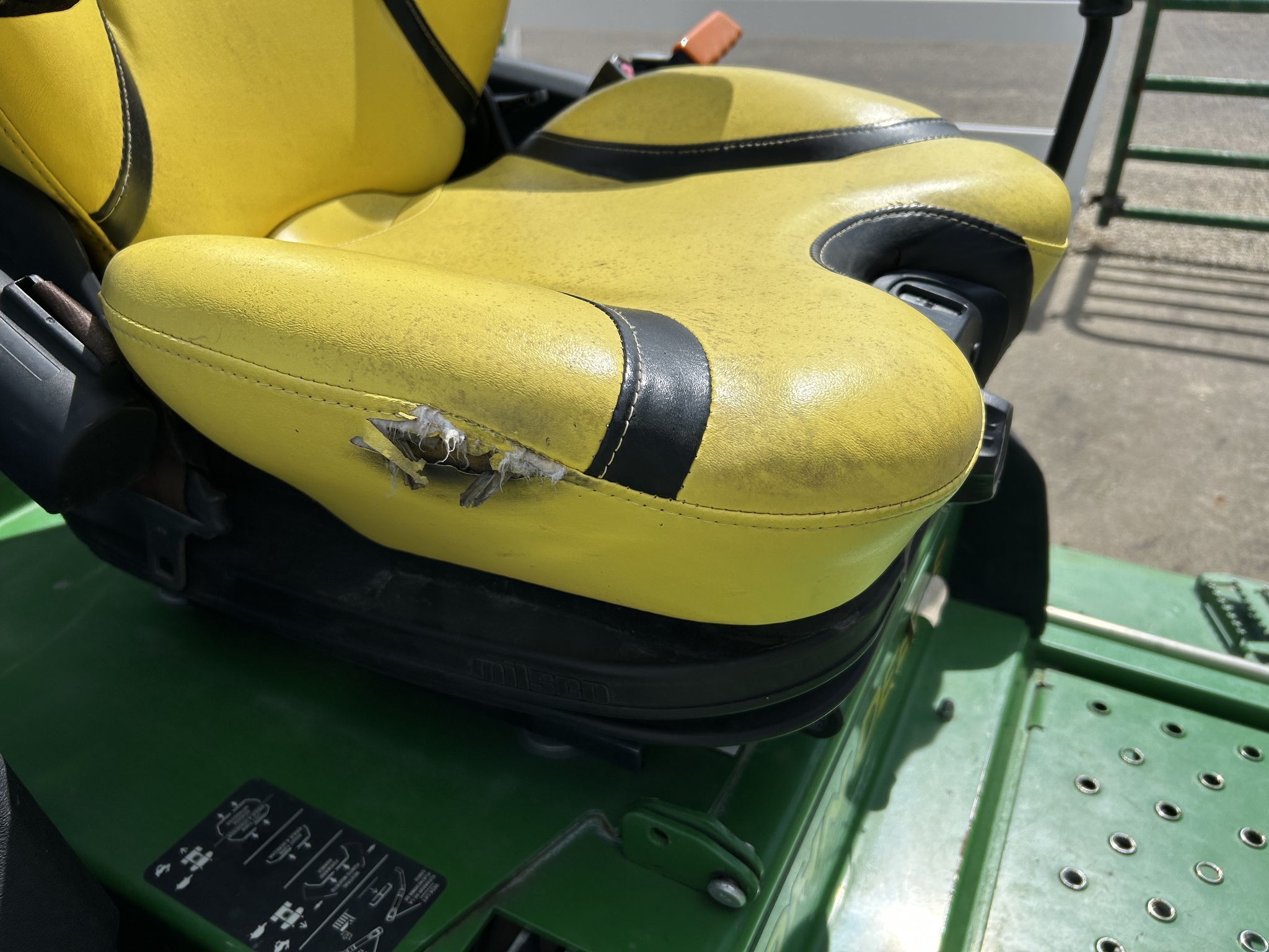  2019 John Deere Z997R at Heritage Tractor in Streator, IL