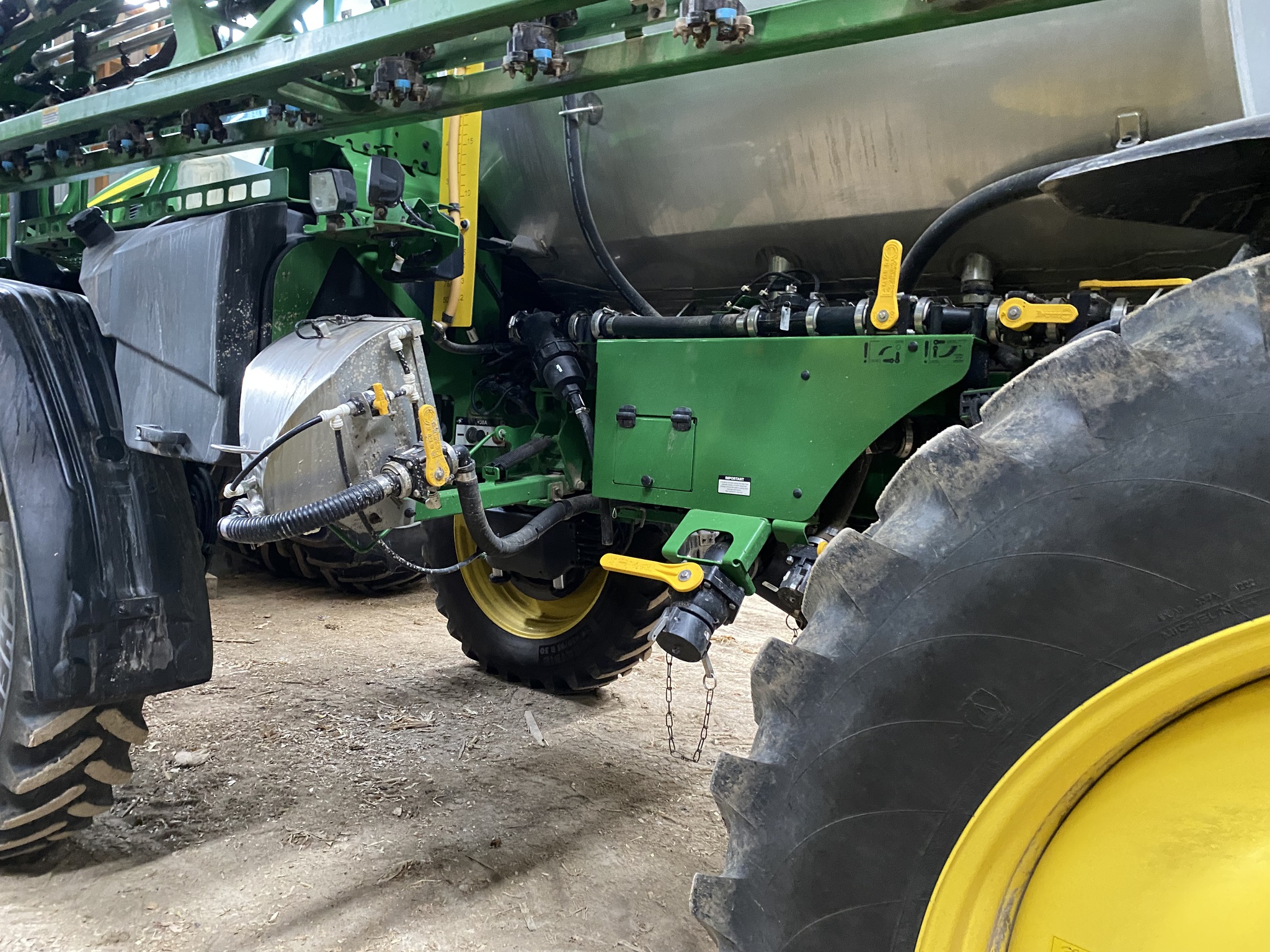 2023 John Deere 616R Image 15