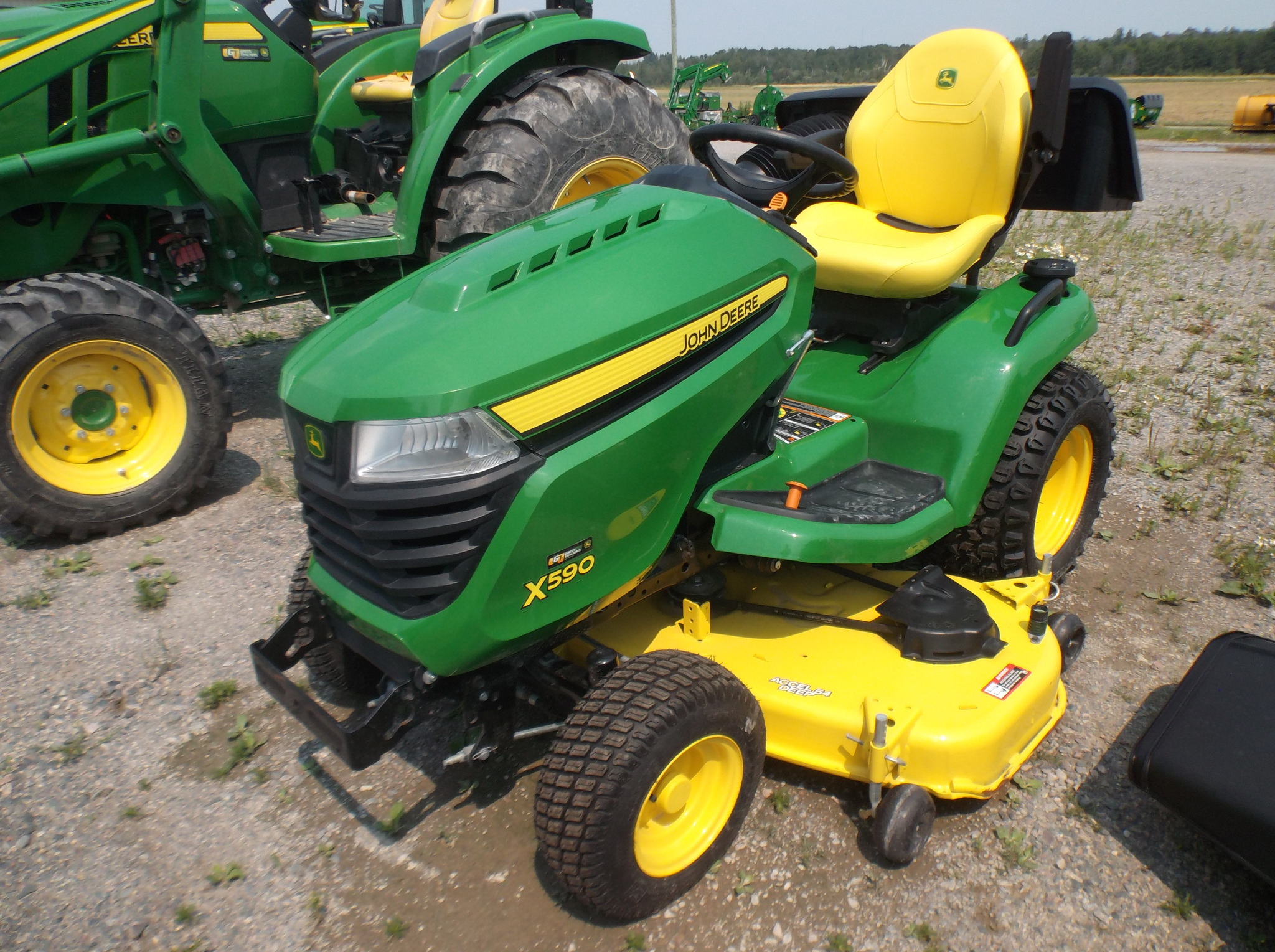 2021 John Deere X590 Image 1