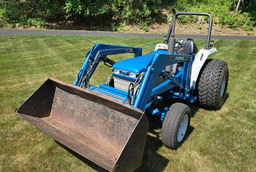 Tractor - Compact Utility For Sale 1988 Ford 1920 , 33 HP