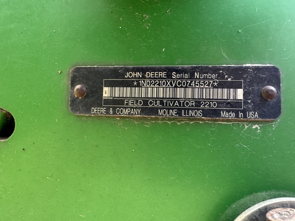 2012 John Deere 2210 - Photo8