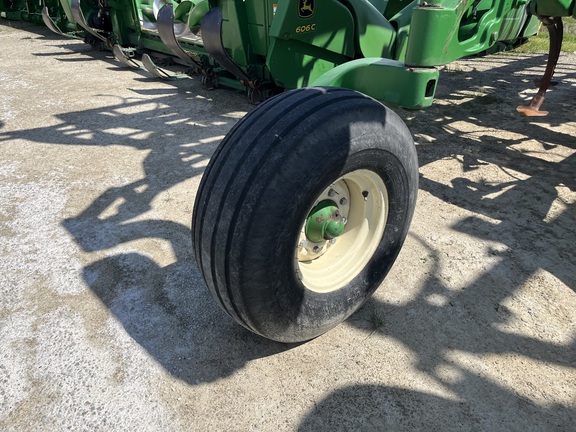 2012 John Deere 2210 - Photo11