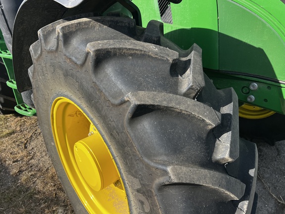 2025 John Deere 6M 165 - Photo12