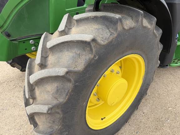 2025 John Deere 6M 165 - Photo10