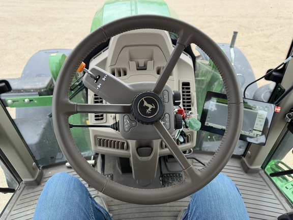 2025 John Deere 6M 165 - Photo29