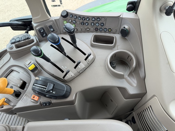 2025 John Deere 6M 165 - Photo32