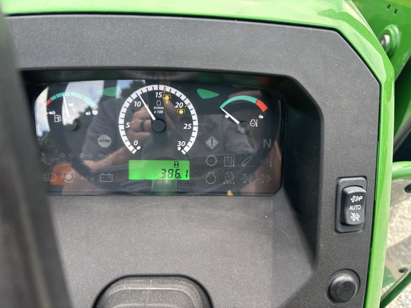 2018 John Deere 5055E