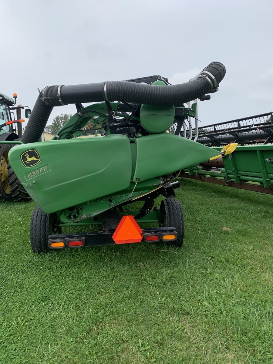 2011 John Deere 635FD Image 3
