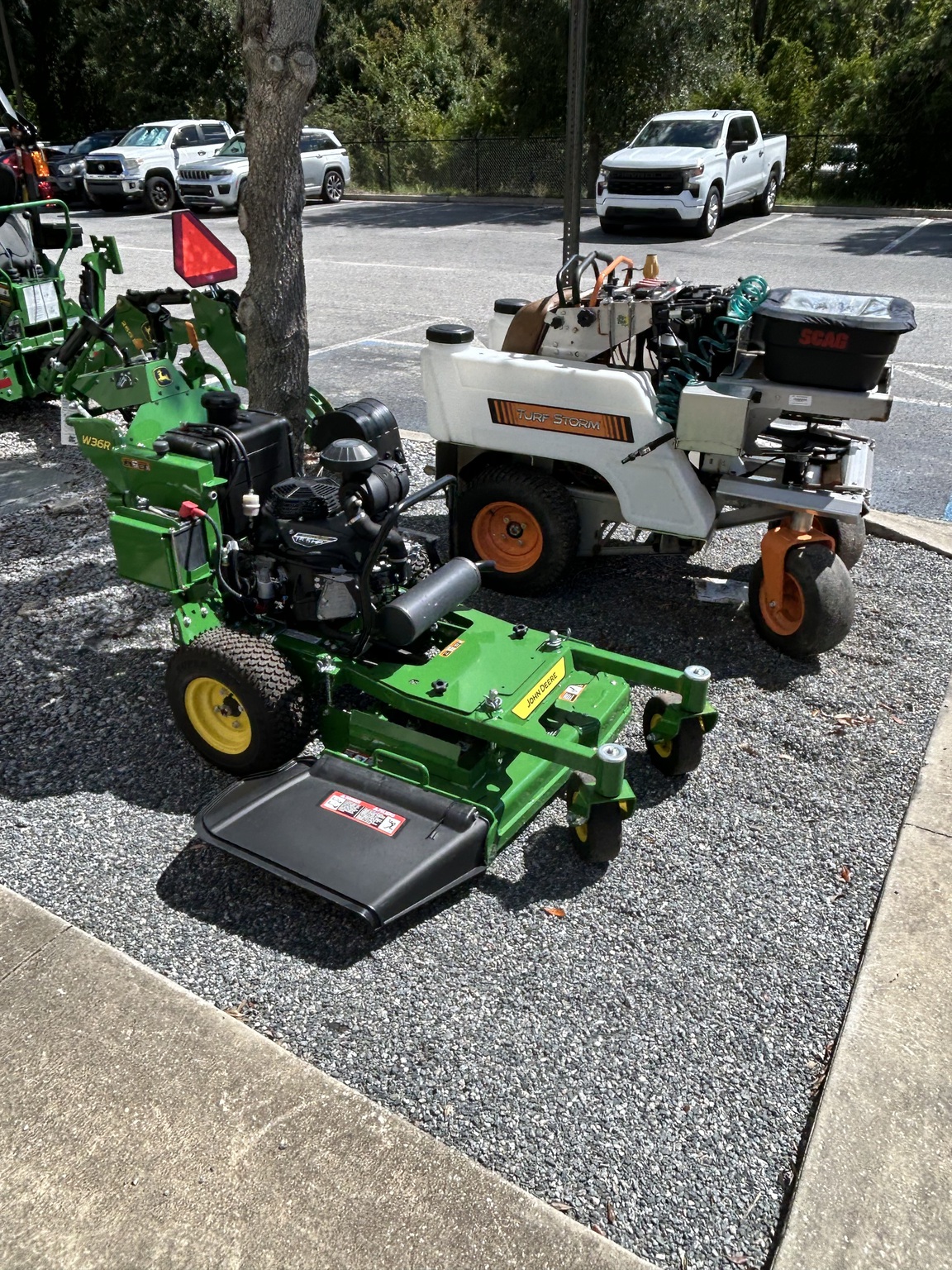 2023 John Deere W36R Image 2