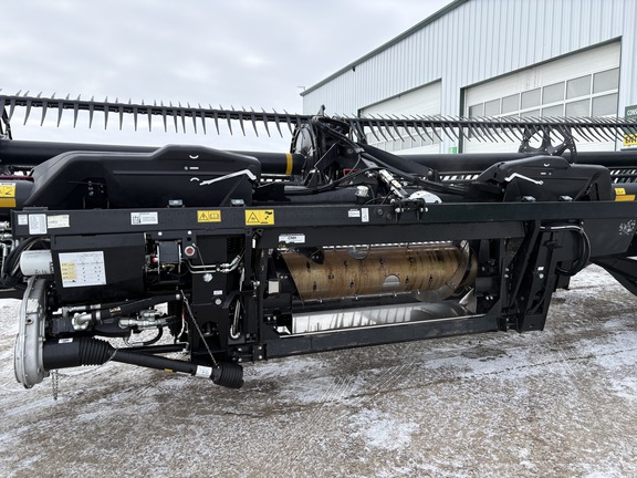 Used 2020 MacDon FD135 Combine Platforms at Horizon Ag & Turf in Lloydminster, AB - Photo6